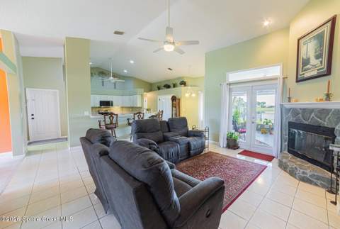211 Lake Shore Drive, Merritt Island FL - photo 6 of 56