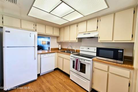 3001 Thrush Drive #224, Melbourne FL - photo 11 of 29