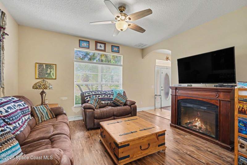 3 bedroom Single Family Residence at 671 Americana Boulevard, Port Malabar Unit 13, Palm Bay — photo 4