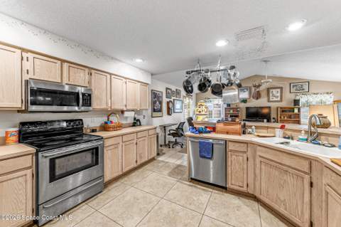 275 Cardinal Drive, Melbourne Beach FL - photo 10 of 48