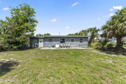 450 S Brevard Avenue, Cocoa Beach FL - photo 7 of 32