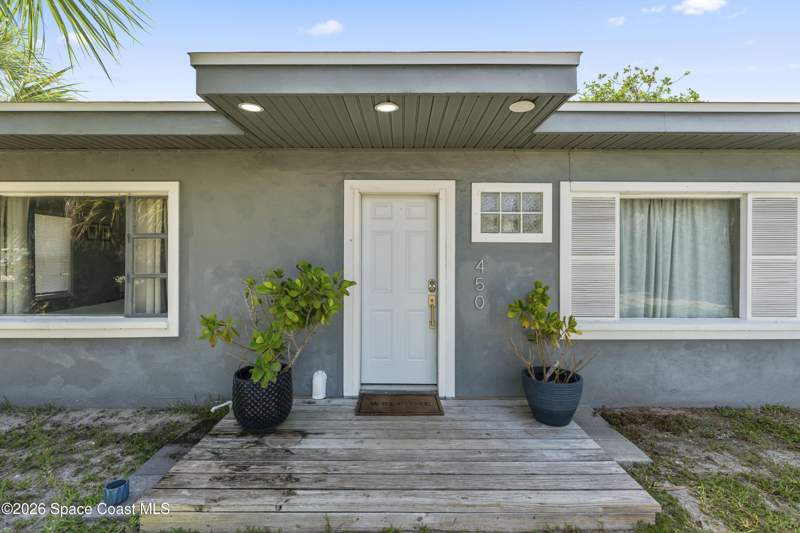 3 bedroom Single Family Residence at 450 S Brevard Avenue, Cocoa Beach 6th Addn To, Cocoa Beach — photo 2