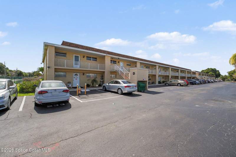 2 bedroom Condominium at 2135 N Courtenay Parkway #231d, Island Village Condo No D, Merritt Island — photo 4