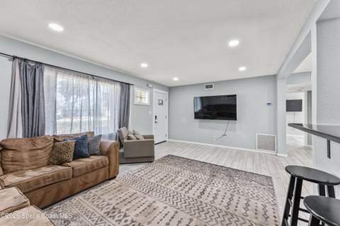 450 S Brevard Avenue, Cocoa Beach FL - photo 17 of 32
