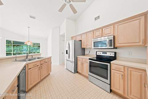 1051 Fieldstone Drive, Melbourne FL - photo 15 of 24