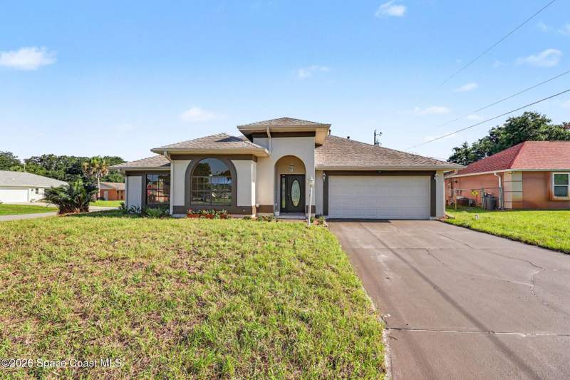 3 bedroom Single Family Residence at 2088 Sun Valley Street, Sun Valley Subd, Titusville — photo 2