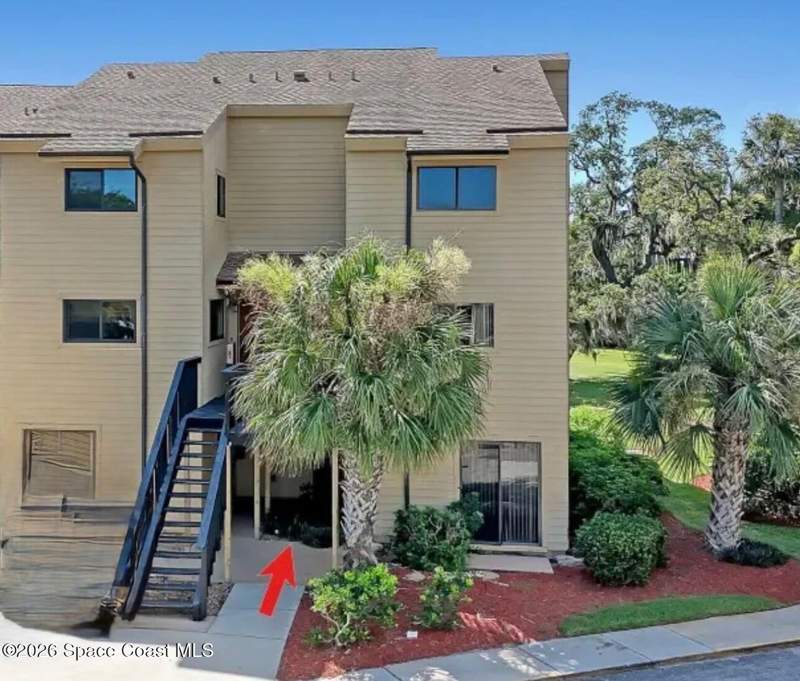 2 bedroom Condominium at 441 N Harbor City Boulevard #C1, River Bluff Condo, Melbourne — photo 2