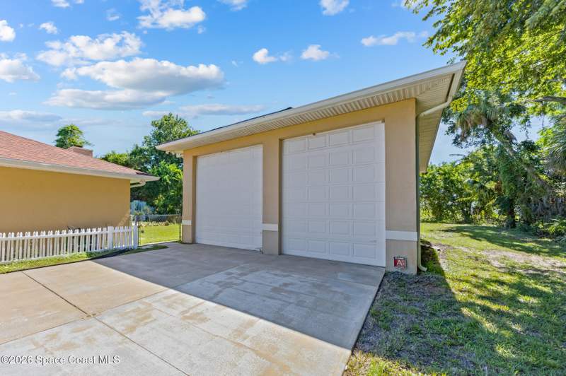 4 bedroom Single Family Residence at 4135 Indian River Drive, Cocoa, Cocoa — photo 5