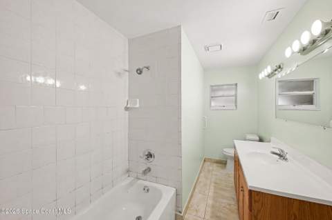 2292 Lakeview Drive, Melbourne FL - photo 11 of 17