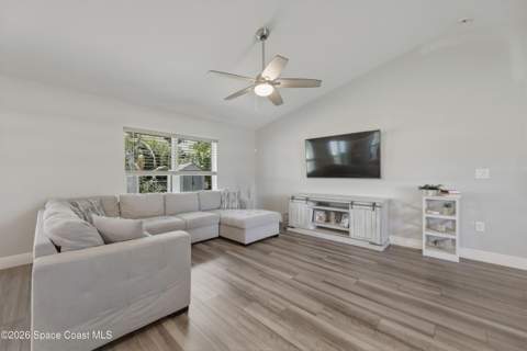 270 Buzby Street, Palm Bay FL - photo 8 of 27
