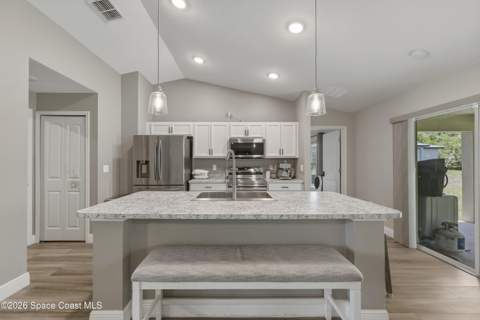 270 Buzby Street, Palm Bay FL - photo 11 of 27