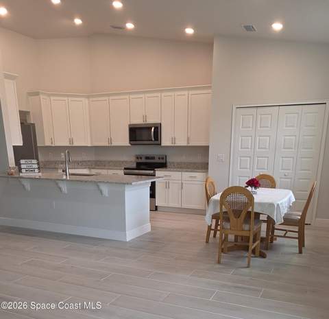 551 Borraclough Avenue, Palm Bay FL - photo 8 of 37