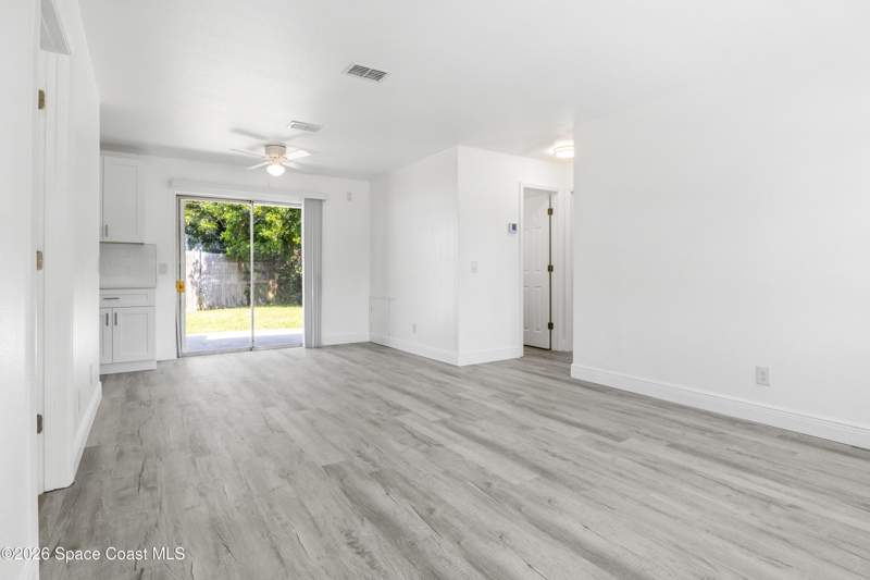 3 bedroom Single Family Residence at 346 Crown Boulevard, Crown Heights 1st Addn To, Melbourne — photo 4