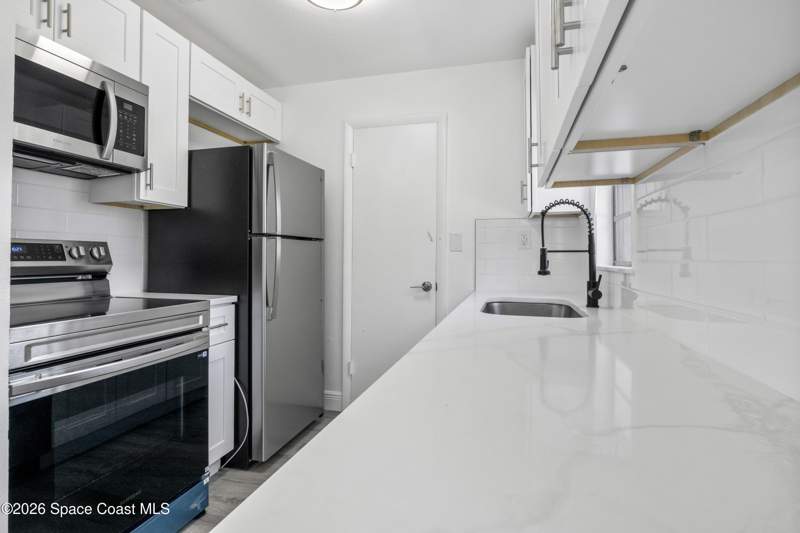 3 bedroom Single Family Residence at 346 Crown Boulevard, Crown Heights 1st Addn To, Melbourne — photo 3
