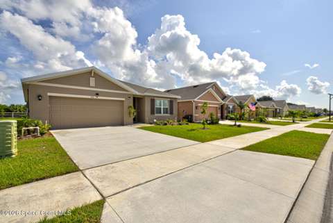 913 Trinity Street, $300k–$500k for sale in Rockledge