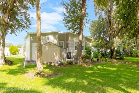 379 Holiday Park Boulevard, Palm Bay FL - photo 8 of 55