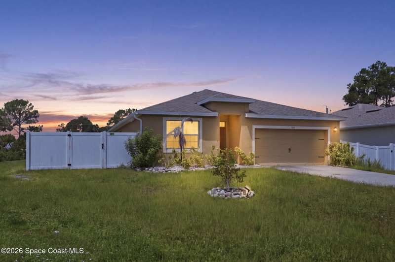 4 bedroom Single Family Residence at 1418 Hepner Street, Port Malabar Unit 46, Palm Bay — photo 1