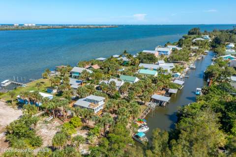 47 Vip Island #B, Grant-Valkaria FL - photo 20 of 31