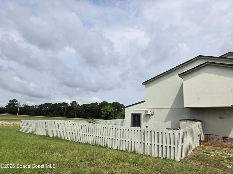 4 bedroom Townhouse at 2289 Heritage Drive, Titusvillage Sec I, Titusville — photo 3