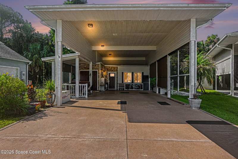 1 bedroom Single Family Residence at 439 Plantation Drive, The Great Outdoors Premier RV/Golf Resort Vii, Titusville — photo 1
