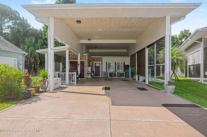1 bedroom Single Family Residence at 439 Plantation Drive, The Great Outdoors Premier RV/Golf Resort Vii, Titusville — photo 2