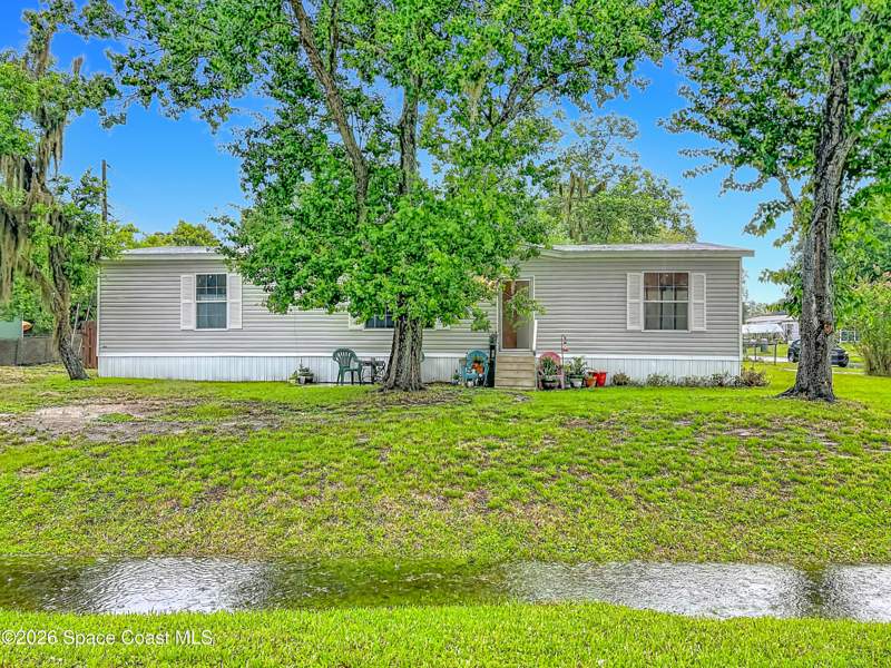 3 bedroom Manufactured Home at 315 Nice Court, Colony Park, Merritt Island — photo 3