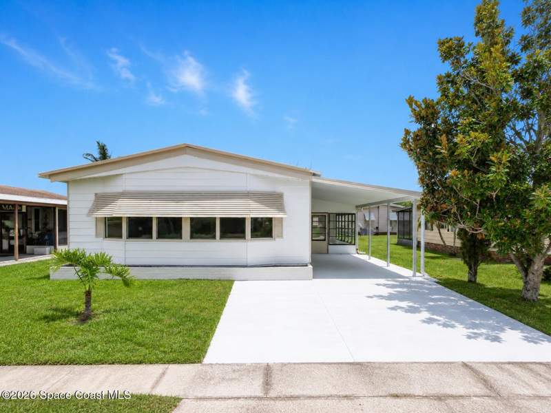 2 bedroom Manufactured Home at 1945 Live Oak Street, Palm Bay Colony Sec 4, Palm Bay — photo 2