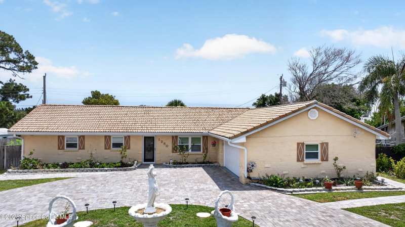 4 bedroom Single Family Residence at 1250 Newfound Harbor Drive, Banana River Drive Subd, Merritt Island — photo 1