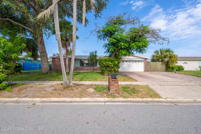 4 bedroom Single Family Residence at 432 Finch Drive, Waterway Estates 5th Addn, Satellite Beach — photo 3
