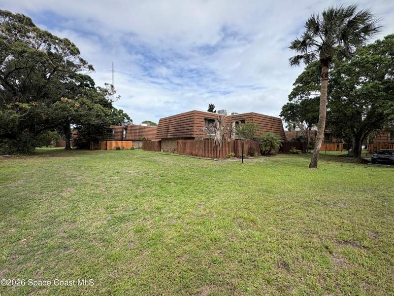 2 bedroom Townhouse at 2012 Dan Court, Vista Oaks West, Palm Bay — photo 4