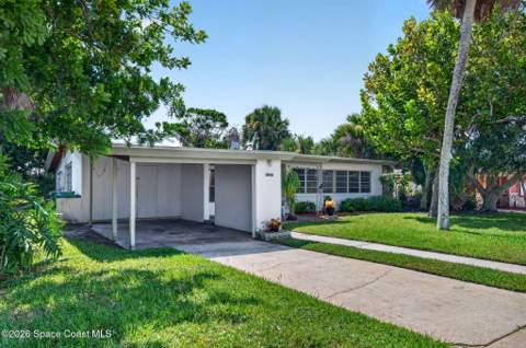1041 S Brevard Avenue, Cocoa Beach FL - photo 6 of 64