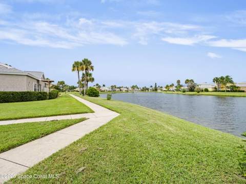 1445 Malibu Circle #107, Palm Bay FL - photo 24 of 33