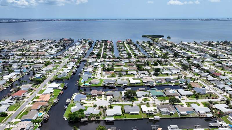 3 bedroom Single Family Residence at 1545 W Coral Court, Surfside Estates Unit 3, Merritt Island — photo 4
