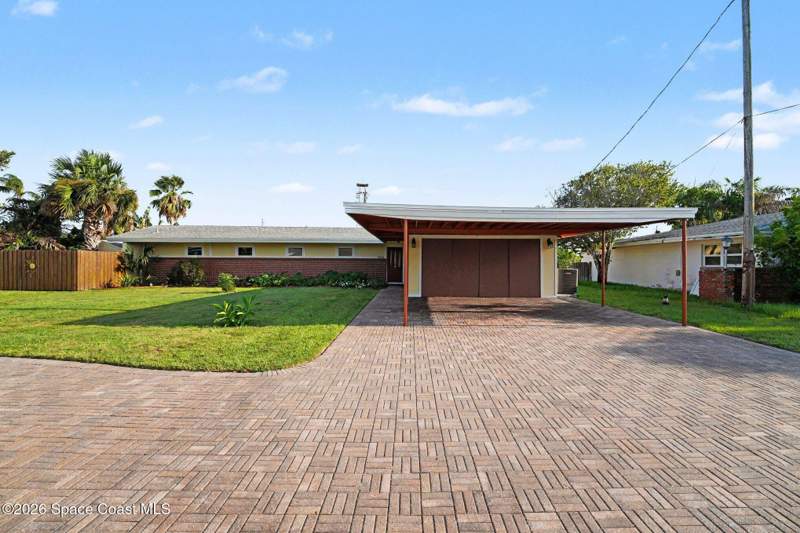 4 bedroom Single Family Residence at 459 Angelo Lane, Venetian Way Blk A, Cocoa Beach — photo 1