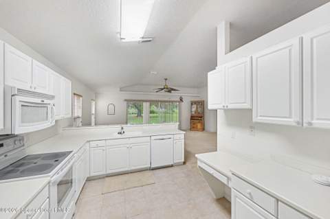 952 Tavernier Circle, Palm Bay FL - photo 12 of 37