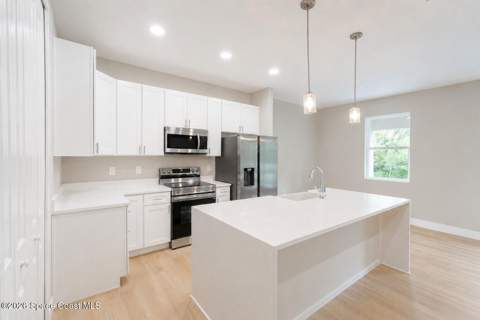 360 Warwick Street, Palm Bay FL - photo 9 of 26