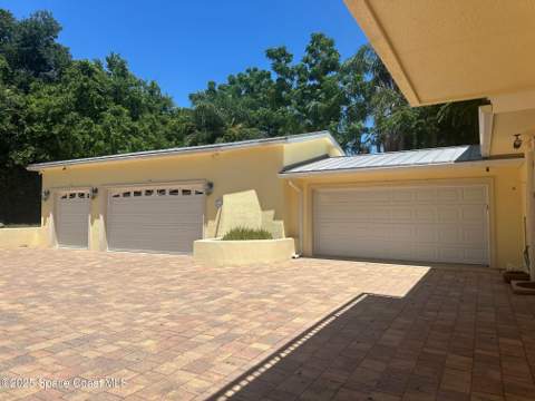 1613 N Indian River Drive, Cocoa FL - photo 12 of 62