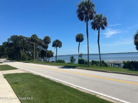 1613 N Indian River Drive, Cocoa FL - photo 7 of 62