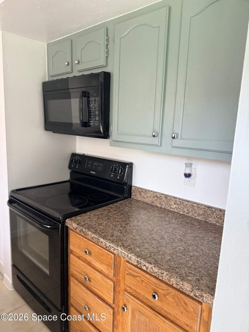 2 bedroom Townhouse at 1300 Arlington Lane #124, Arlington Pines Townhouses As Desc In Orb 3489 Pg, Palm Bay — photo 3