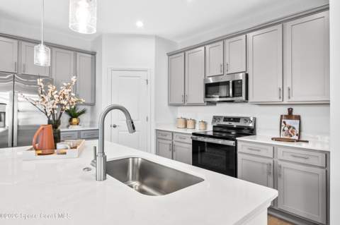 806 Castleford Avenue, Palm Bay FL - photo 13 of 49
