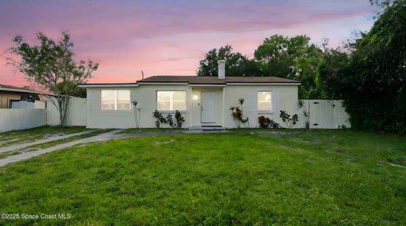 3 bedroom Single Family Residence at 1103 Bellefonte Avenue, Broadmoor Acres Subd, Cocoa — photo 1