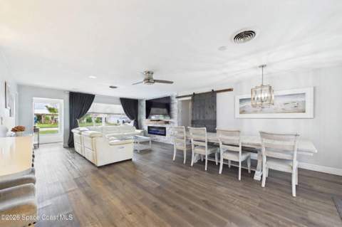 249 Harwood Avenue, Satellite Beach FL - photo 7 of 90