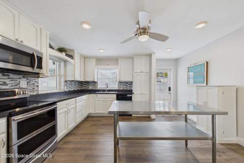249 Harwood Avenue, Satellite Beach FL - photo 17 of 90