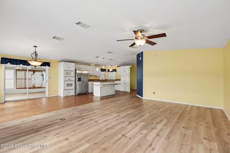 3 bedroom Manufactured Home at 173 Scenic Drive #286, Northwest Lakes Condo Ph IV, Cocoa — photo 3