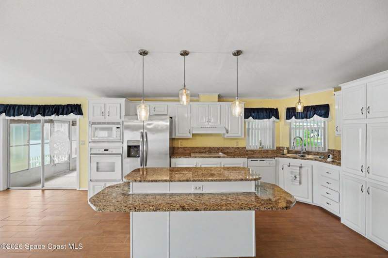 3 bedroom Manufactured Home at 173 Scenic Drive #286, Northwest Lakes Condo Ph IV, Cocoa — photo 4
