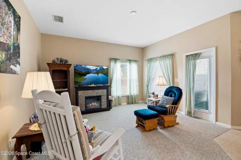 698 Thuringer Street, Palm Bay FL - photo 9 of 22