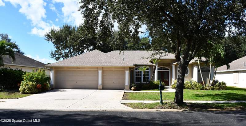 4 bedroom Single Family Residence at 1932 Windbrook Drive, Summerfield at Bayside Lakes Phase 1, Palm Bay — photo 2