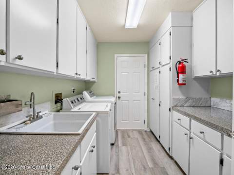 3885 Lost Tree Court, Titusville FL - photo 14 of 49