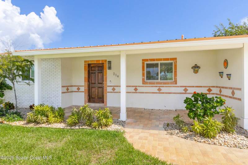 3 bedroom Single Family Residence at 214 Atlantic Boulevard, Seacoast Shores Unit 5, Indian Harbour Beach — photo 4