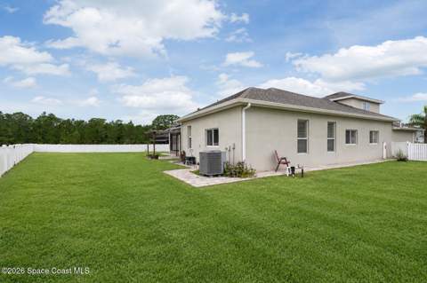 197 Brandy Creek Circle, Palm Bay FL - photo 8 of 58